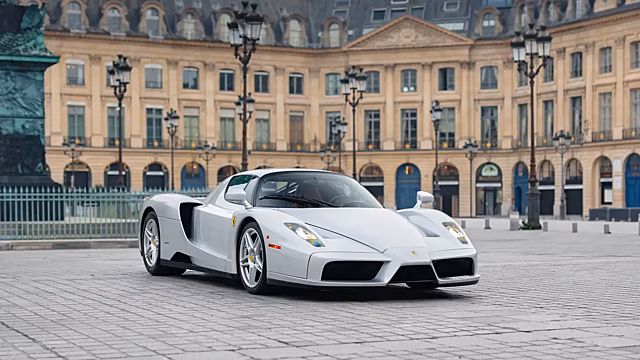 Редчайший серебристый Ferrari Enzo пустят с молотка в Монако