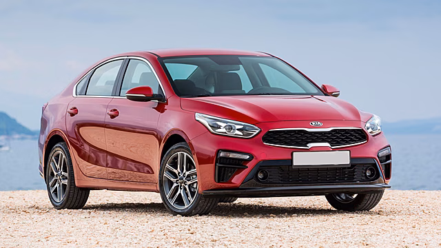  		 			Стало известно, как в России выросли цены на Skoda Octavia, KIA Cerato и Hyundai Elantra 		 	