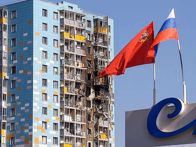 Двое пострадавших находятся в тяжелом состоянии после попадания дрона в дом в Раменском