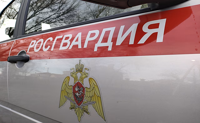 В Курске росгвардейцы помогли пострадавшему в ДТП
