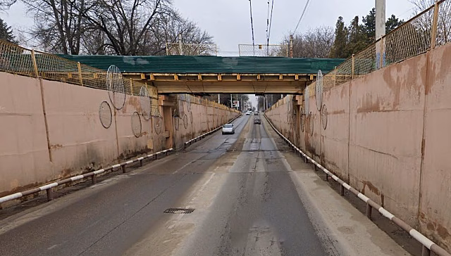 В Армавире из-за ремонта тоннеля по улице Новороссийской временно ограничена скорость машин