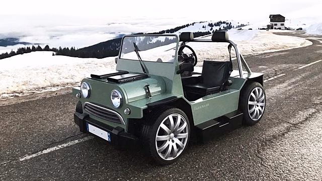 У этого дикого Mini Moke - 4,7-литровый V8 Maserati