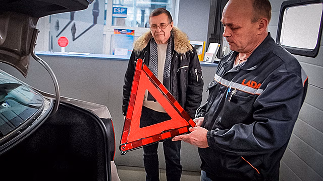 Что будет с ценами на госномера, техосмотром, фото салона элитного внедорожника Kia и другие события недели