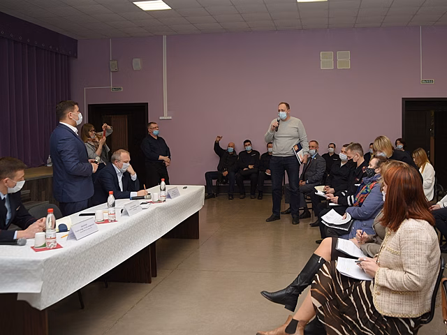 В Вологде  возобновилось проведение мобильных приемных городской  Администрации в разных микрорайонах