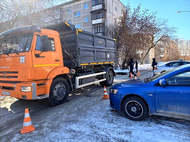 Мусоровоз задавил престарелого екатеринбуржца
