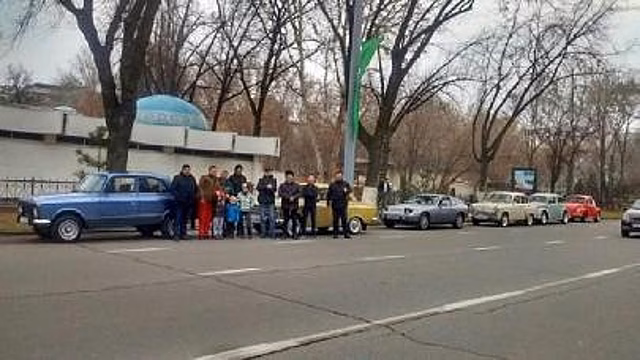 Парад ретро автомобилей прошел в Ташкенте