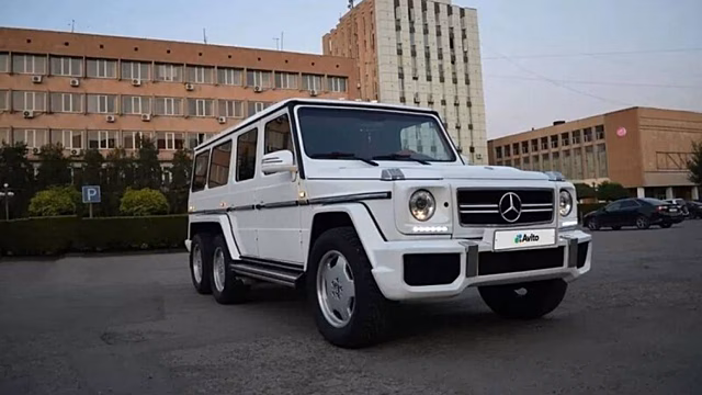 На продажу выставлен трёхосный «Гелендваген», якобы принадлежавший Хусейну