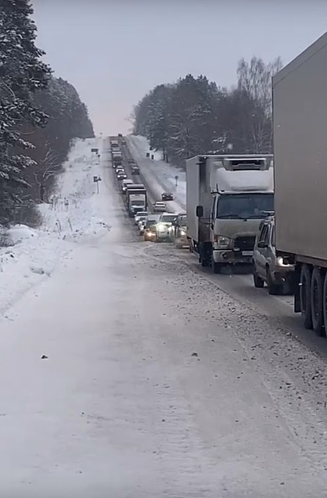 «Мне он тоже не нравится»: глава Воткинска прокомментировал неудобный светофор на въезде в город