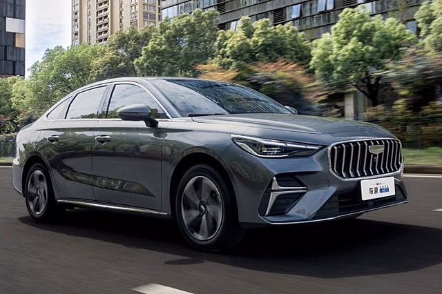 От 930 тысяч рублей: начались продажи гибридного седана Geely Emgrand