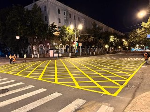 В Уфе появилась на нескольких перекрестках вафельная разметка