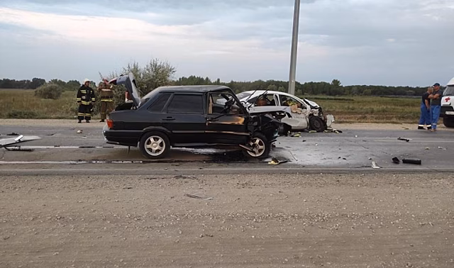 Под Волгоградом из-за лобового ДТП образовалась 4-километровая пробка