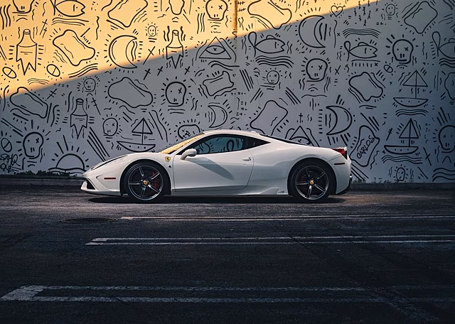 Посмотрите на уникальную Ferrari 458 Speciale с механической коробкой