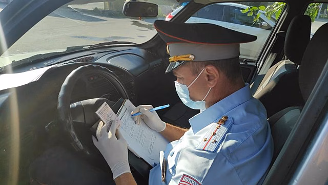 Ночью в Новосибирске кузбасский микроавтобус налетел на грузовик