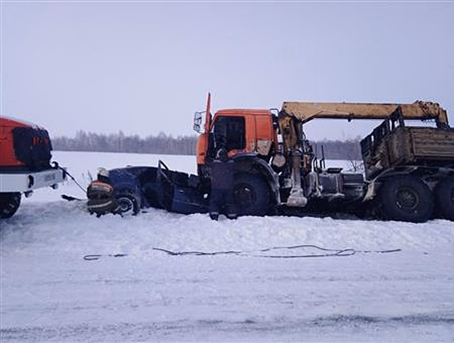 Трагедия под Челябинском: люди погибли в ДТП с фурой