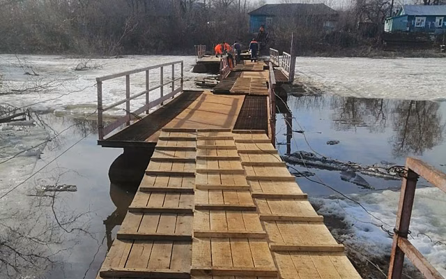 В Рязани открыли понтонную переправу к посёлку Остров