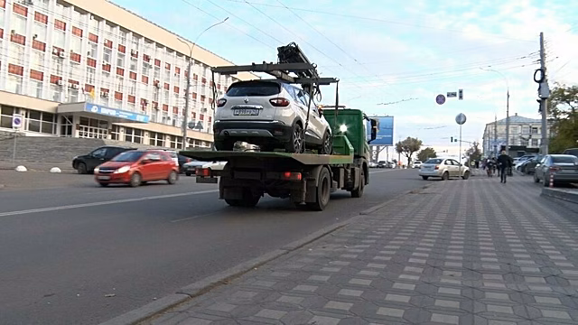 В чем разница между эвакуацией и перемещением автомобиля, и сколько это будет стоить?