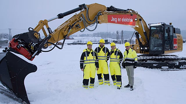 Caterpillar выпустила первый полноразмерный электроэкскаватор