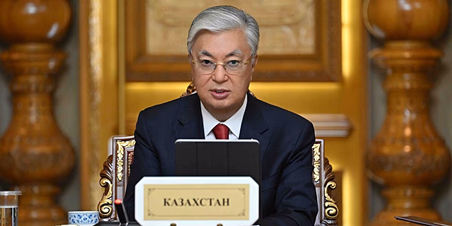 Токаев: Казахстан намерен усилить позиции в качестве транзитного хаба Евразии