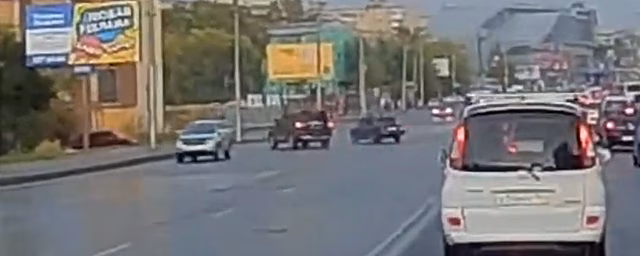 Новосибирец, не желая стоять в пробке, выехал на встречную полосу и сбил женщину