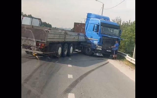 Под Рязанью КамАЗ и ГАЗель попали в ДТП на Солотчинском шоссе