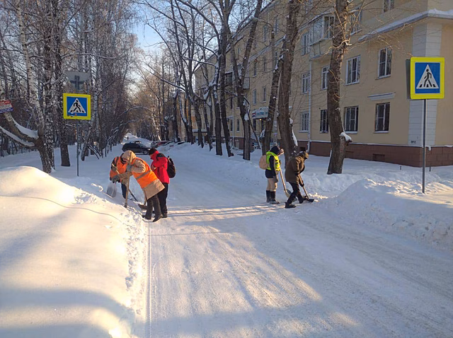 Из Челябинска за сутки коммунальщики вывезли почти 30 тысяч кубометров снега