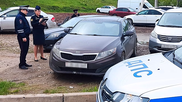 В Красноярске выявлен автовладелец, накопивший более 200 неоплаченных штрафов за нарушения ПДД