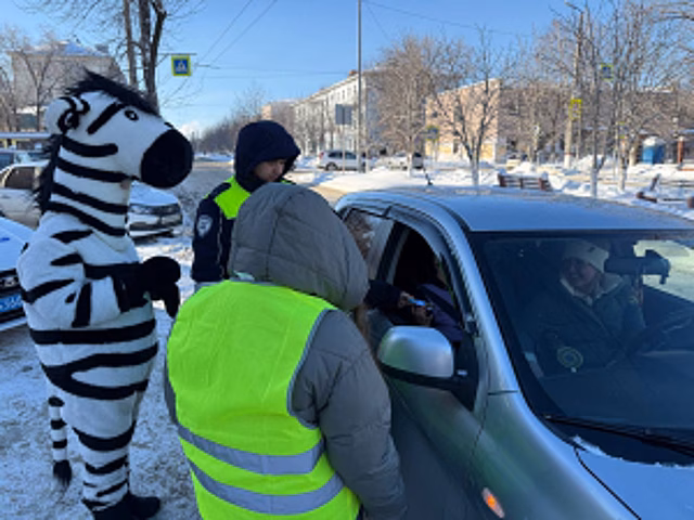 В Самарской области сотрудники Госавтоинспекции совместно с отрядом ЮИД проводят профилактические мероприятия с участниками дорожного движения