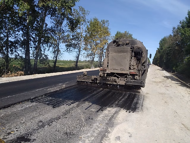 В рамках нацпроекта продолжается ремонт автодороги Белогорск - Серышево