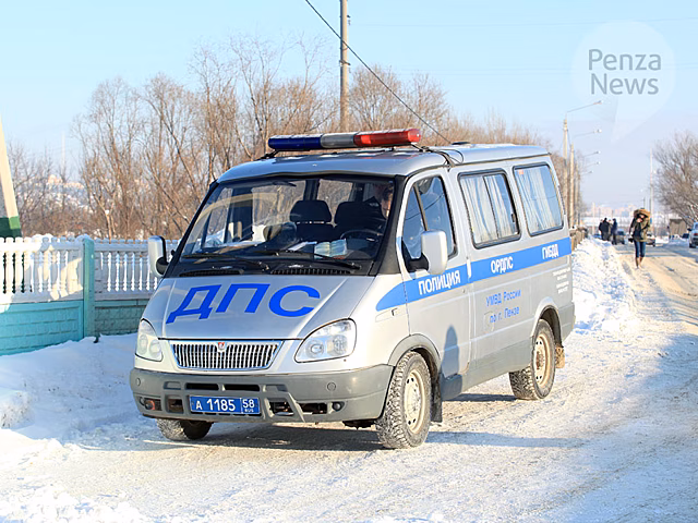 Полиция разыскивает водителя, который сбил девушку в Пензе и скрылся