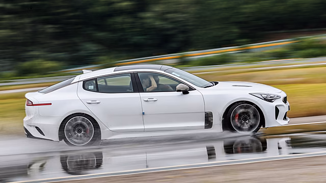 Тест-драйв долгожданного Kia Stinger GT с самоблоком. Эксклюзив!