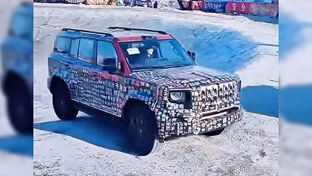Hongqi начал тесты нового мощного внедорожника