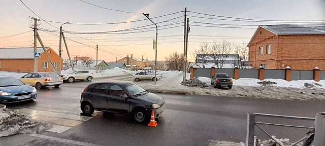 Около лицея на ул. Харьковской в Оренбурге сбили женщину