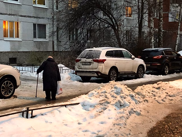 В Петербурге из-за гололеда попали в больницу в выходные почти полсотни  человек