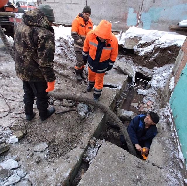 Тепло и горячая вода возвращаются в дома и социальные учреждения Советского района