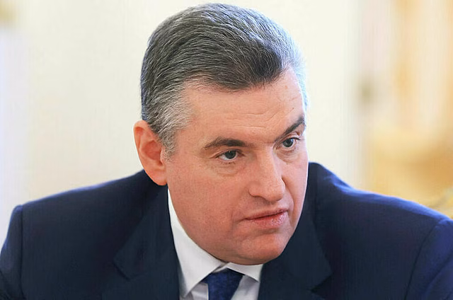 Слуцкий рассказал, как нужно бороться с завышением цен на бензин