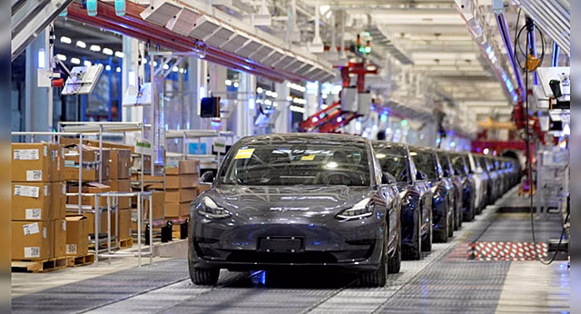 Tesla продаёт в Европе Model 3 китайской сборки