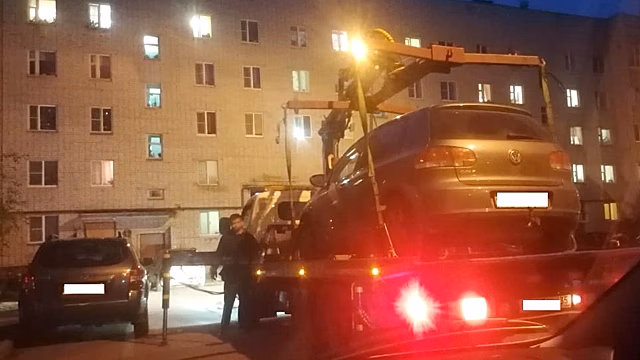 Вологодские полицейские выявили таксиста без лицензии, автомобиль увезли на штрафстоянку