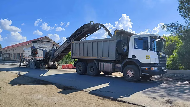 В Оренбурге проводят дорожные работы