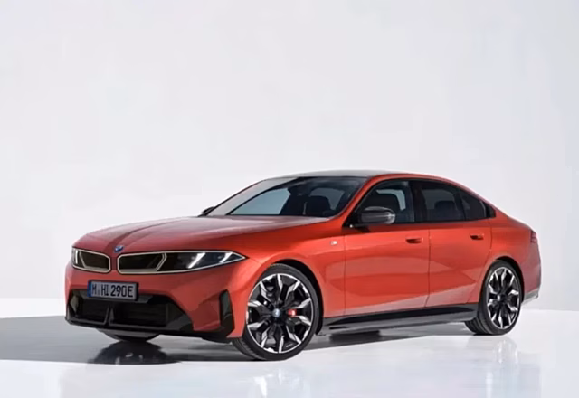 Очень странный дизайн: в Сети появились первые изображения BMW 5-series