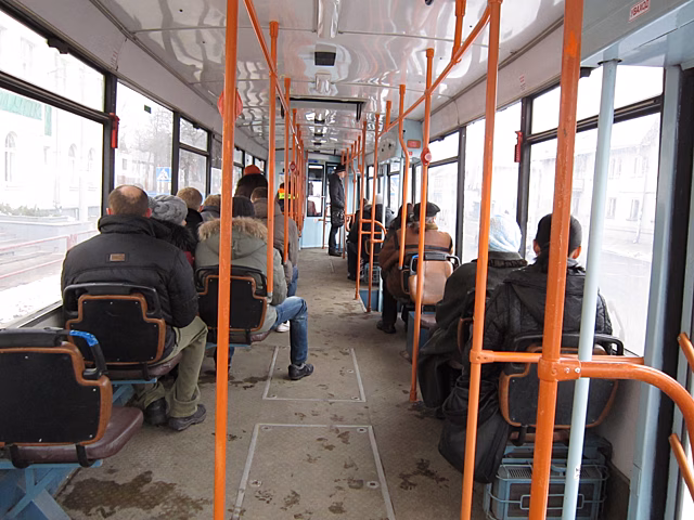 Движение трамваев № 2 и № 18 приостановлено из-за схода вагона в Нижегородском районе