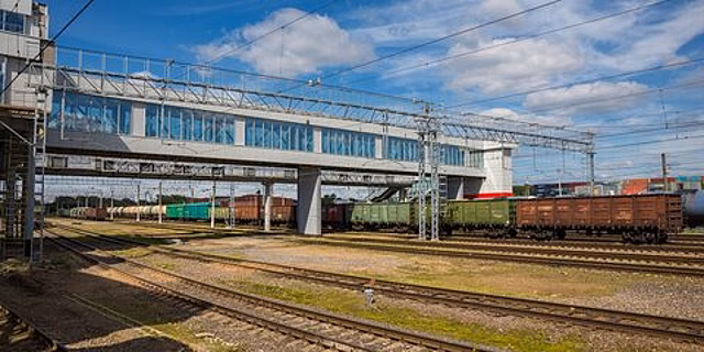 В Подмосковье оборудуют 15 пешеходных переходов через железную дорогу до конца года