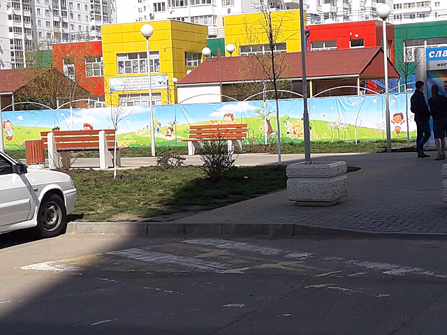 Безопасности школьников ЖК «Московский» угрожает отсутствие дорожных знаков