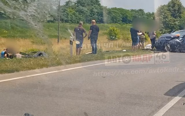 В Курской области в ДТП с двумя иномарками пострадали пять человек