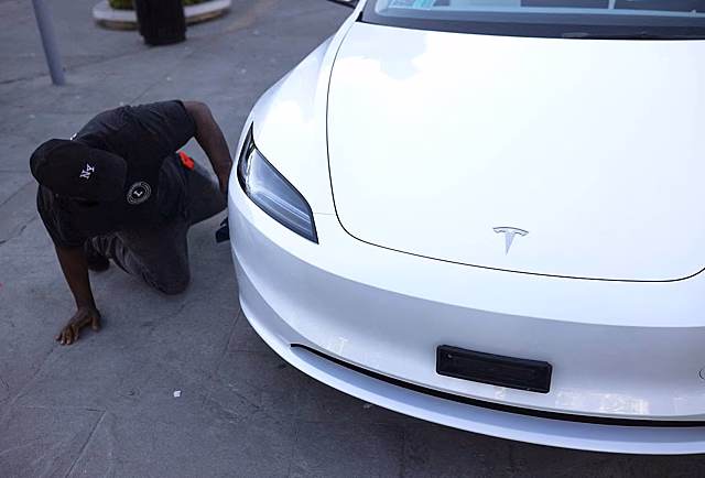 Tesla столкнулась с беспрецедентным падением поставок