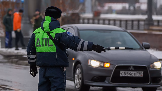 ГИБДД объявила тотальные проверки водителей в праздничные выходные 7-9 марта