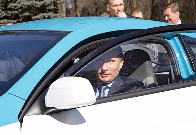 Путин обещал проработать вопрос расчета суточных для сферы автотранспорта