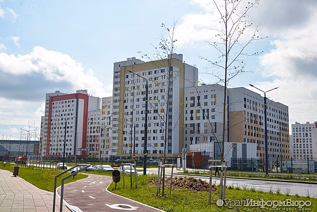 В Екатеринбурге направят больше автобусов в Новокольцовский