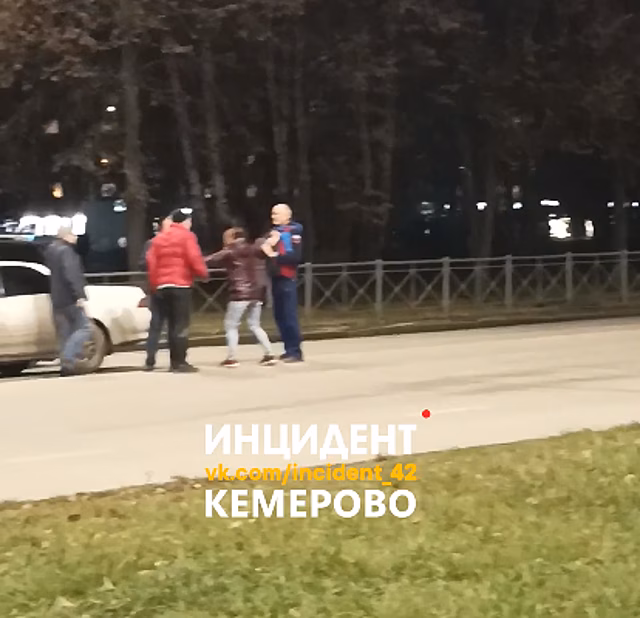 Кемеровчане устроили разборки на проезжей части