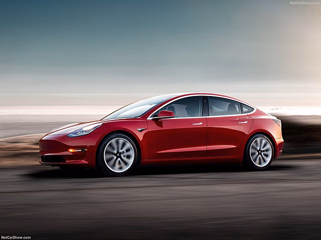 Tesla добавляет опцию ускоренного разгона в Model 3 Long Range AWD
