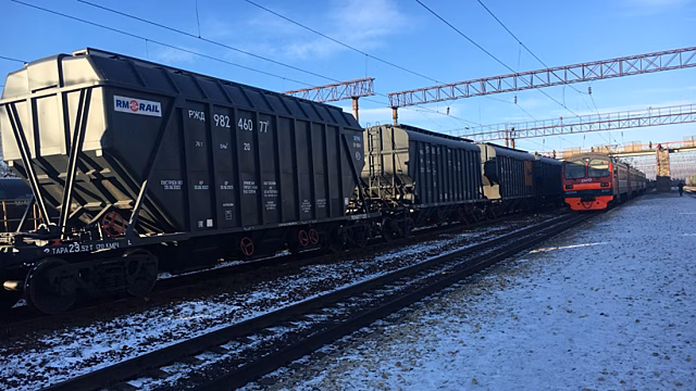 Под Саратовом сошли с рельсов пять вагонов. Прокуратура внесла представление виновнику аварии